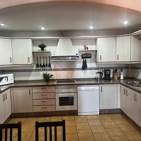 Ideal 2 Bed 2 Bath - Pueblo Evita Benalmádena